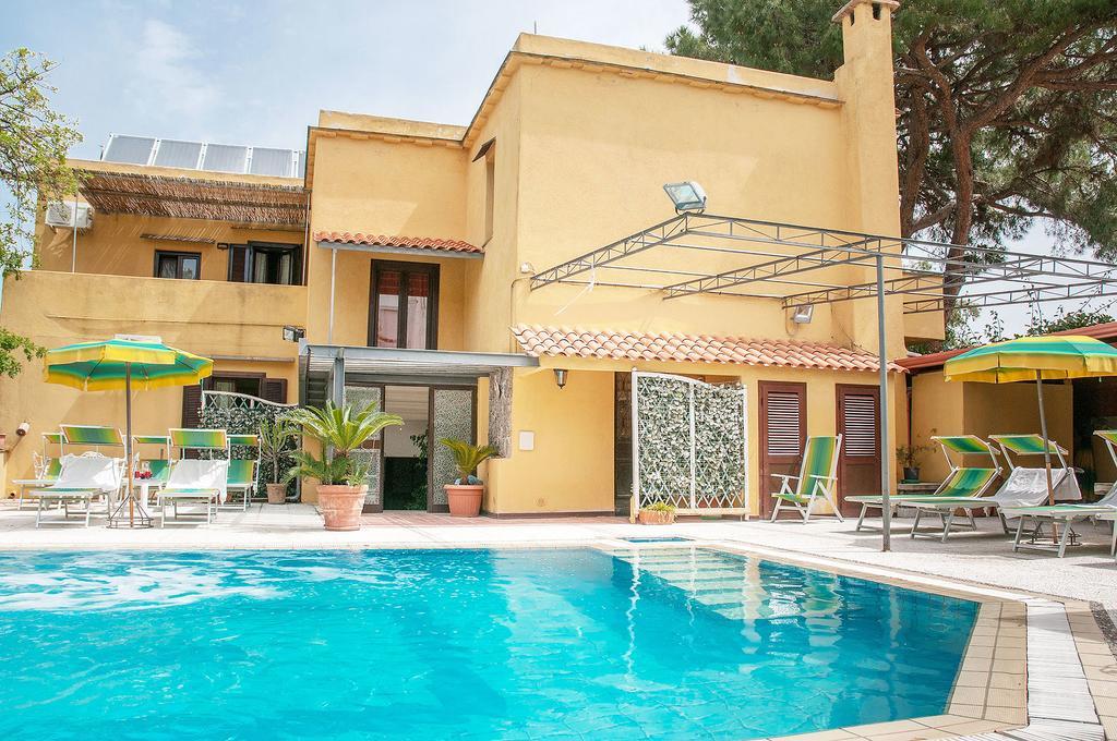 Hotel Annabelle ايسكيا المظهر الخارجي الصورة