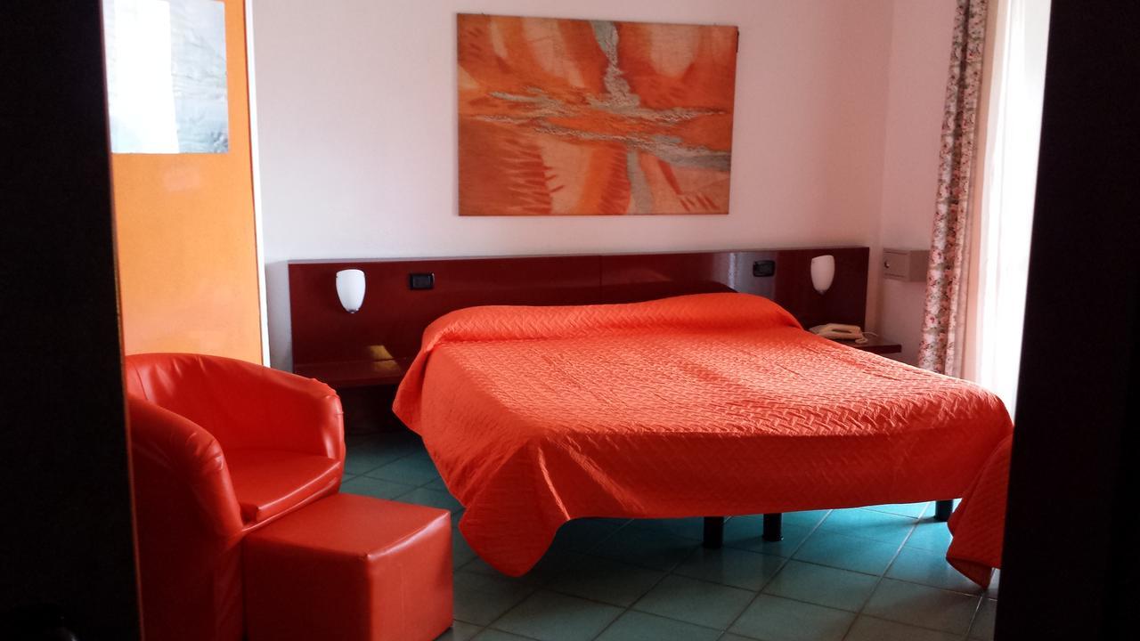 Hotel Annabelle ايسكيا المظهر الخارجي الصورة